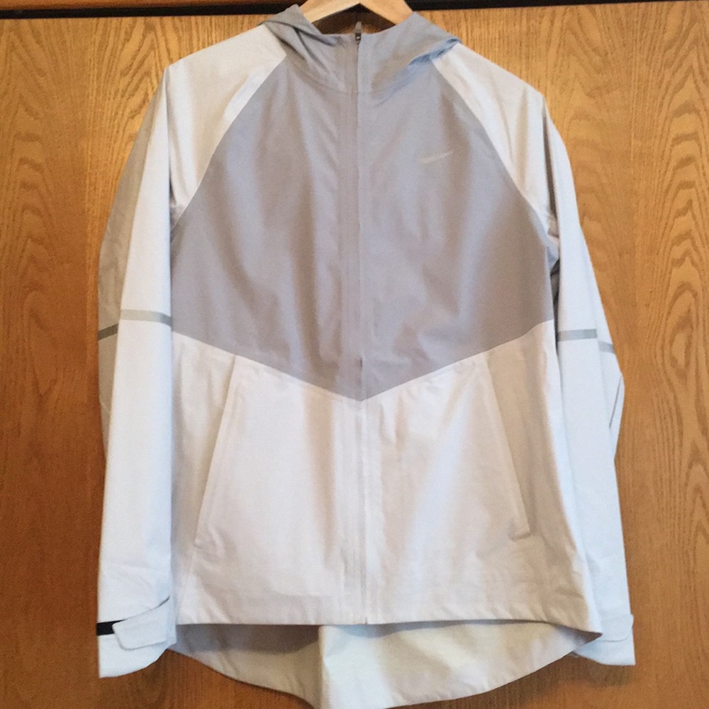 Nike zonal aeroshield jacket